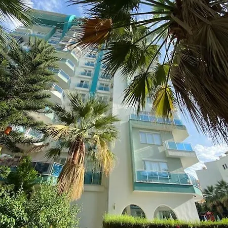 アパート Angels Da Havuzlu 1+1