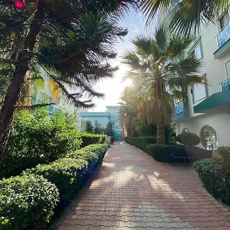 Angels Da Havuzlu 1+1